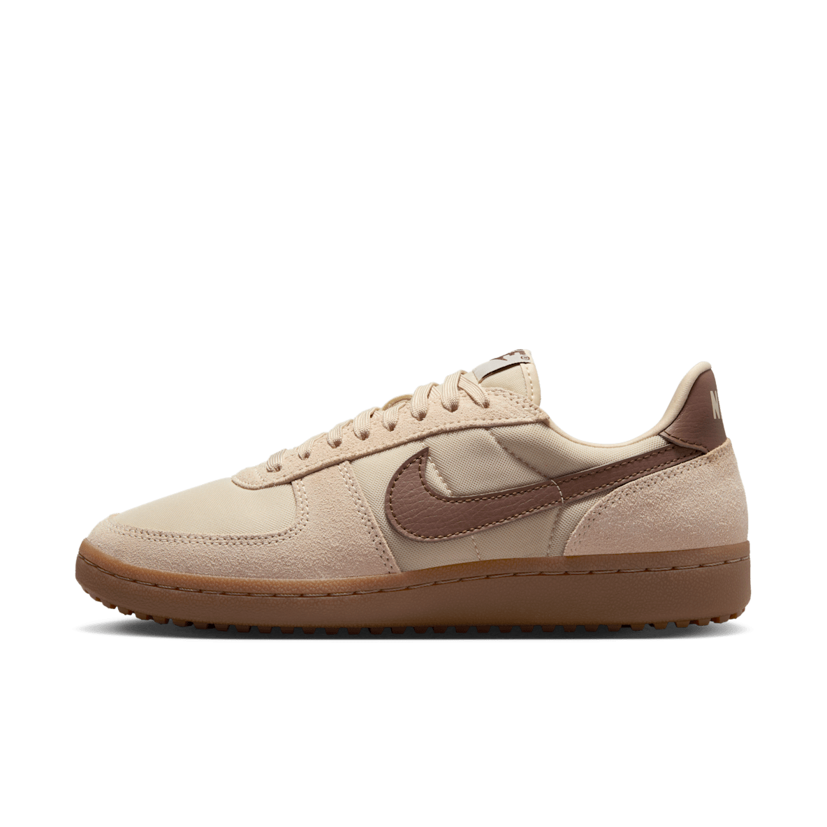 Lifestyle Shoes. Nike CA